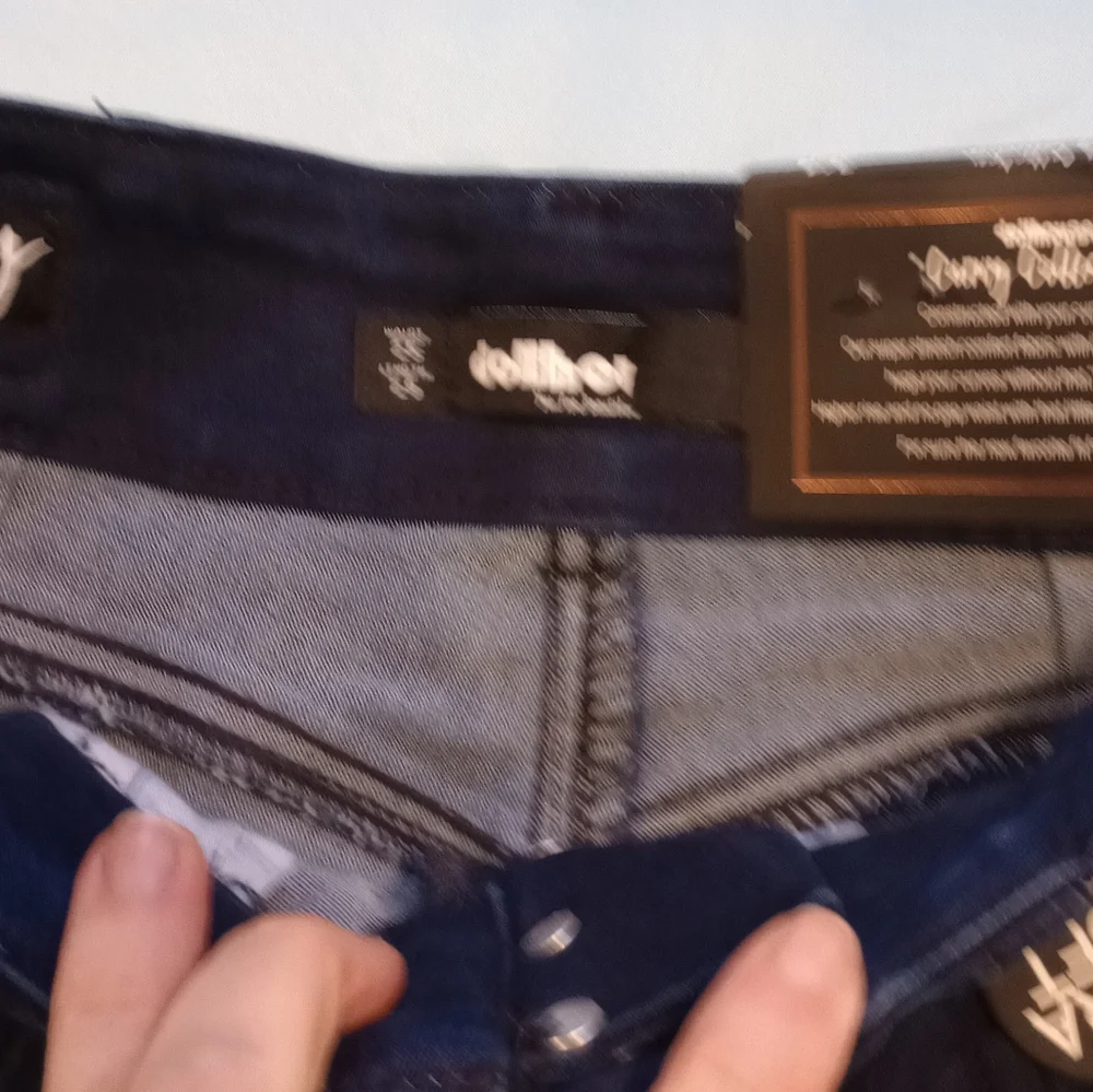 NWT Dollhouse High Rise Skinny Jeans with Button Detail - Picture 3 of 7